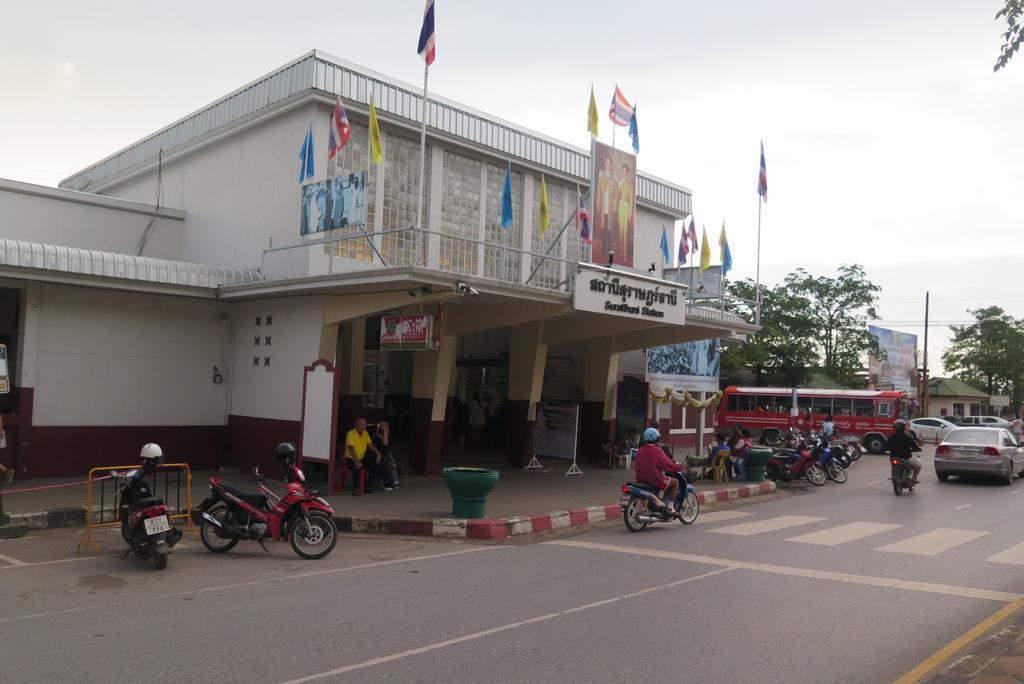 Hotel Nadpob Mansion Surat Thani Esterno foto