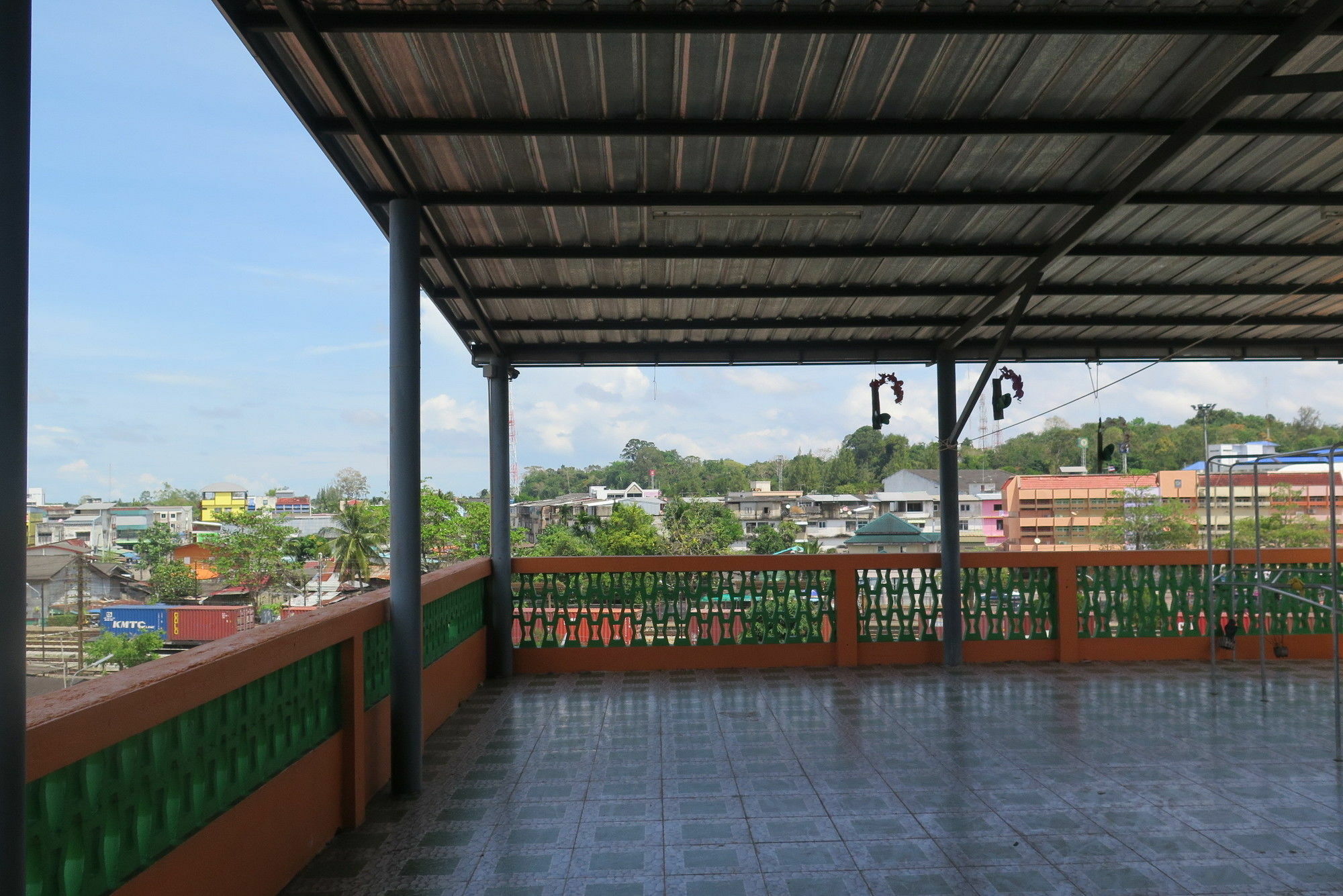 Hotel Nadpob Mansion Surat Thani Esterno foto