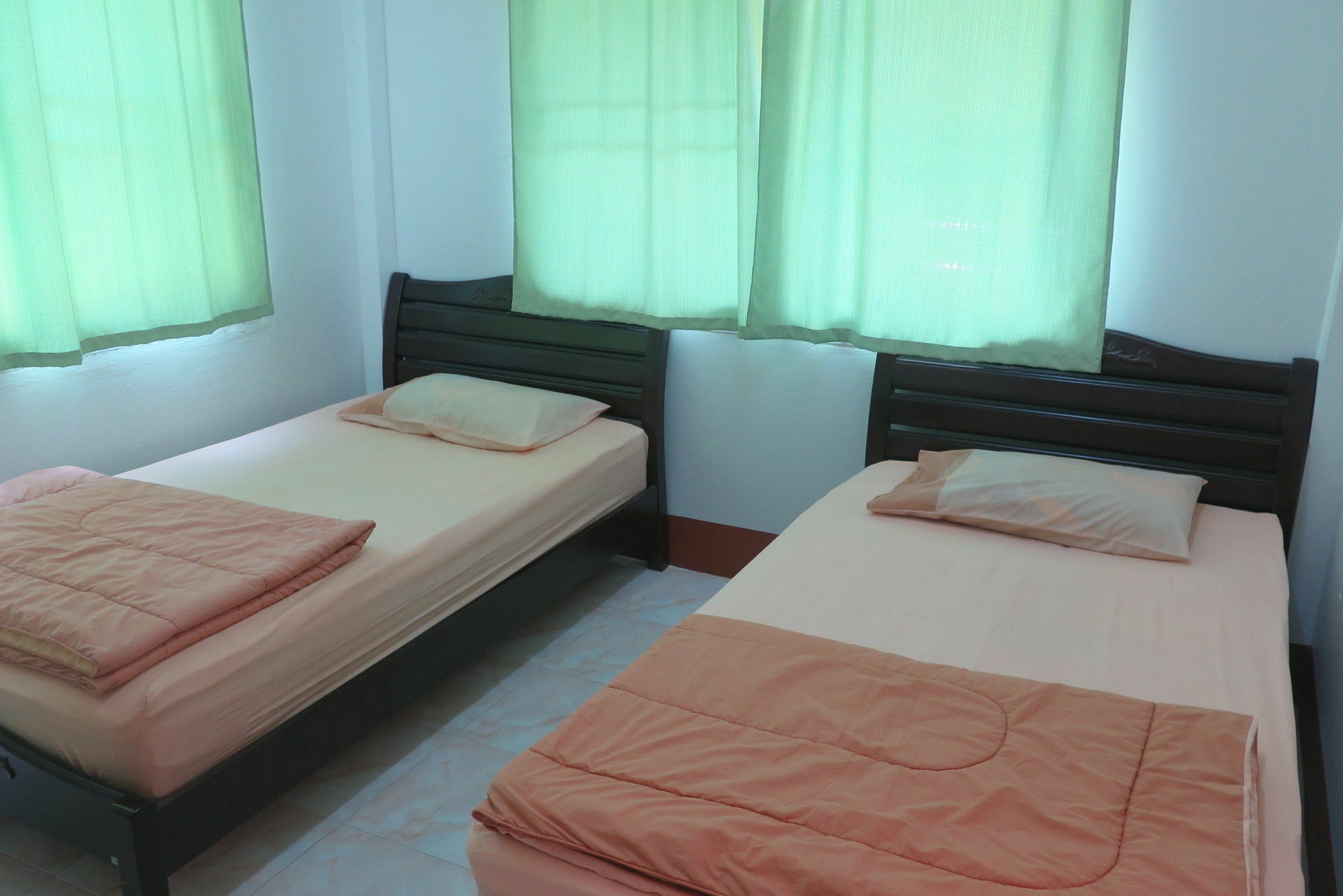 Hotel Nadpob Mansion Surat Thani Esterno foto